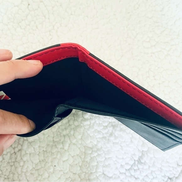 NWT Ghost Face Bifold Wallet - Halloween lovers, fans of Scream & horror movies - Picture 8 of 10